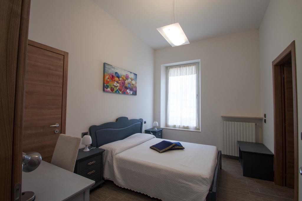 Palazzo Di Primavera Guest House Caprino Veronese Værelse billede