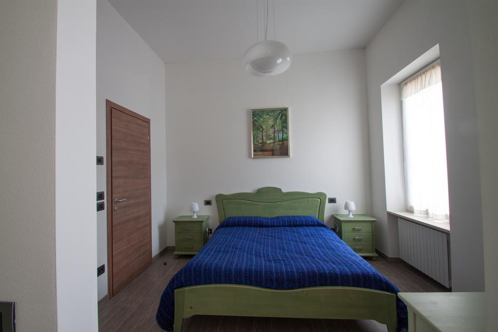 Palazzo Di Primavera Guest House Caprino Veronese Værelse billede